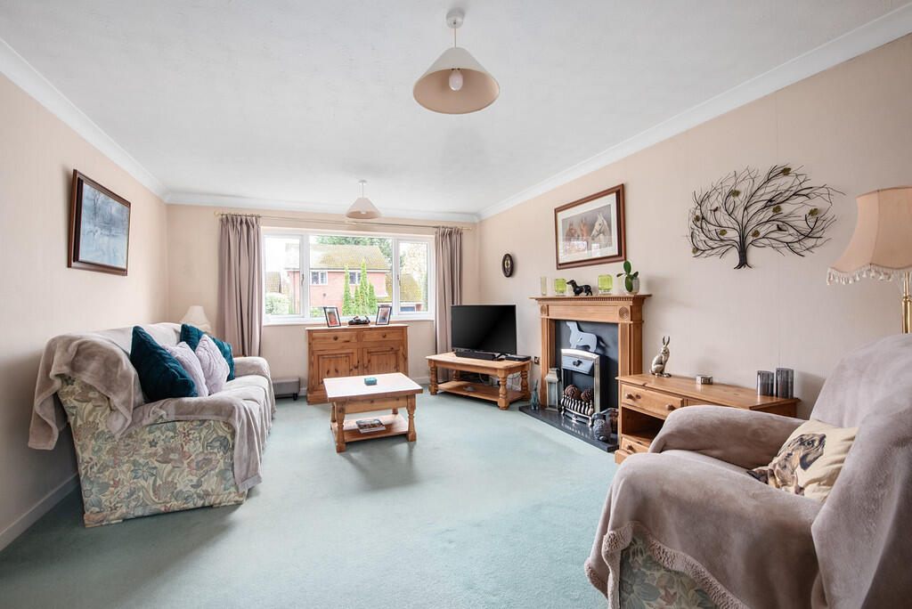 7 Squirrell Close...