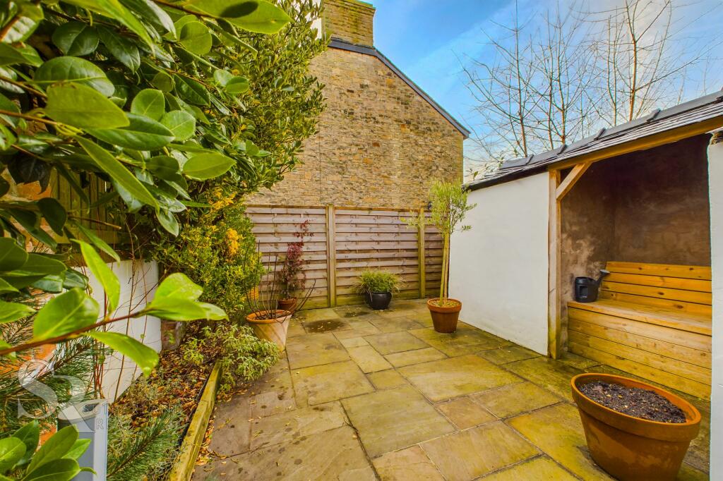 Enclosed Rear Garden Dining Area