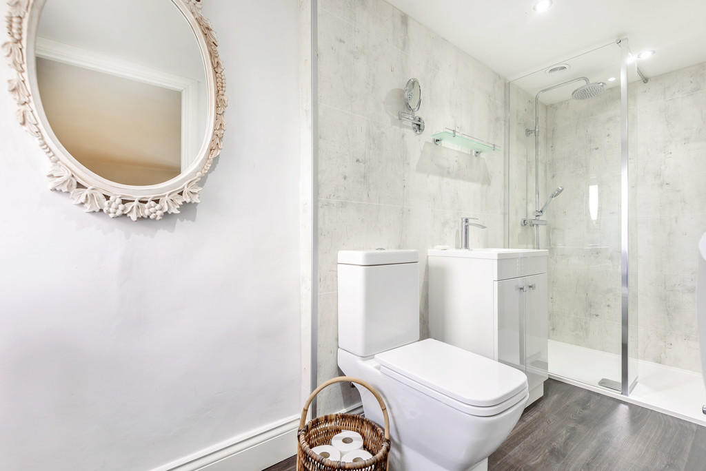 Ensuite Shower Ro...