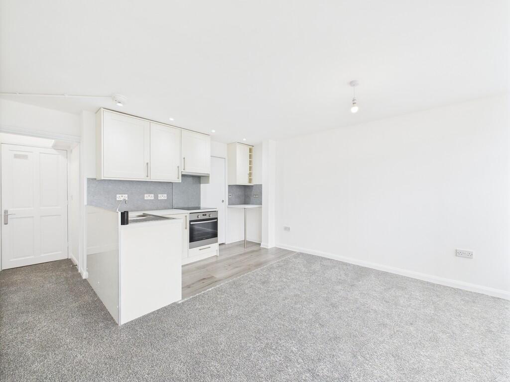 CAM03519G0-PR0356...