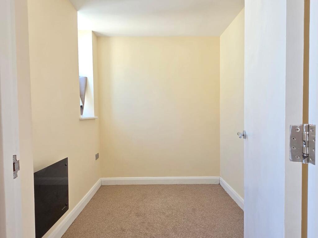 Bedroom Three / Study