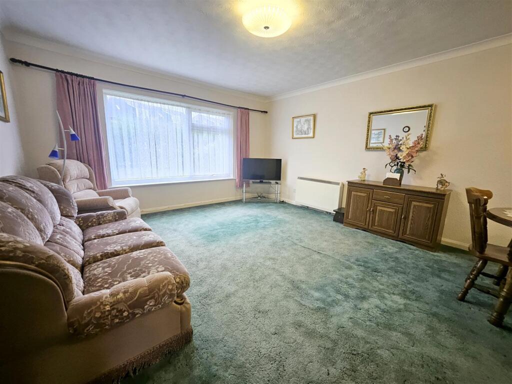 Sitting Room Area