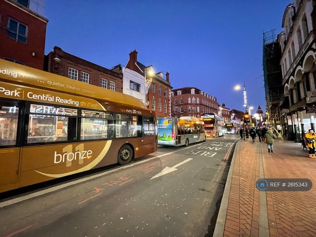 Reading Town Centre 7 Minutes Walk