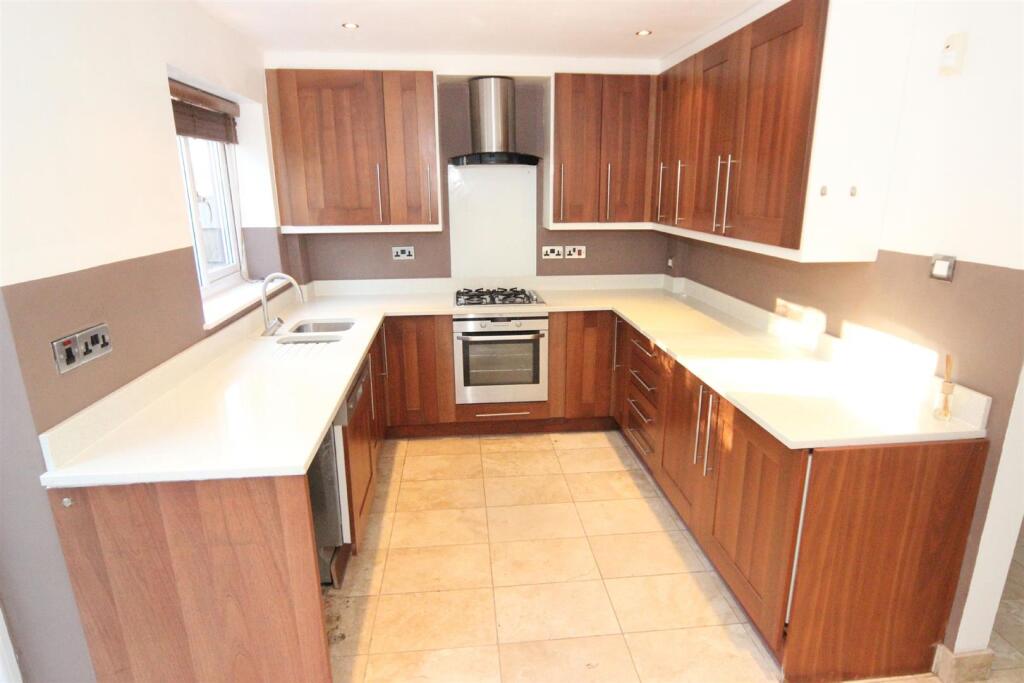 Breakfast Kitchen 3.jpg