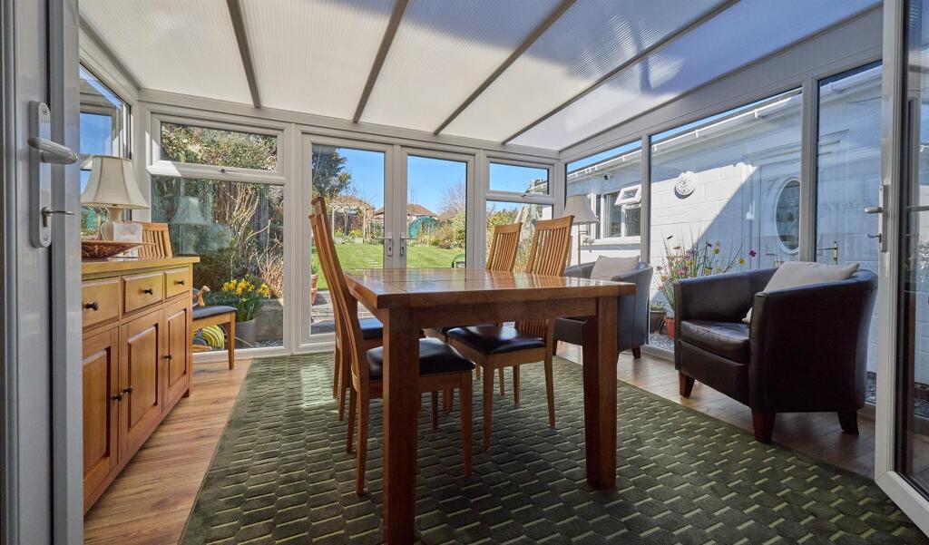 Rear Conservatory/Dining Room