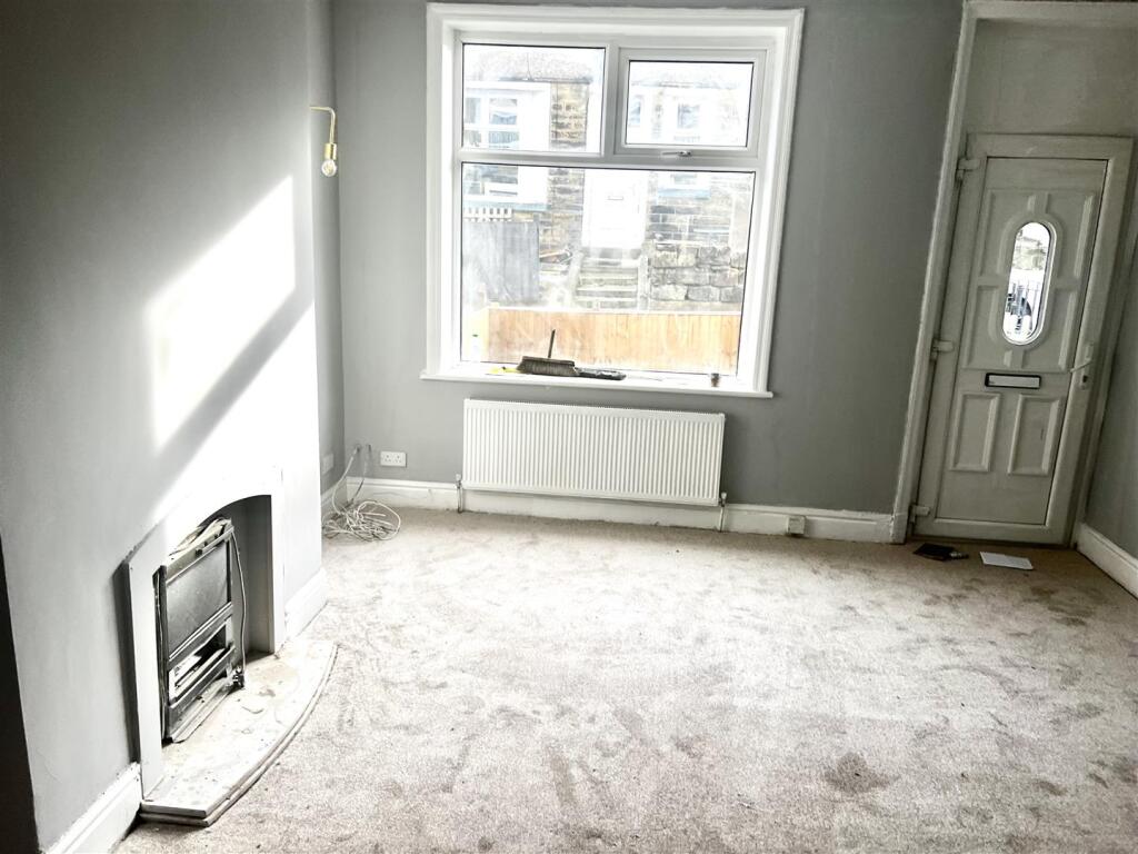 Living room .jpg