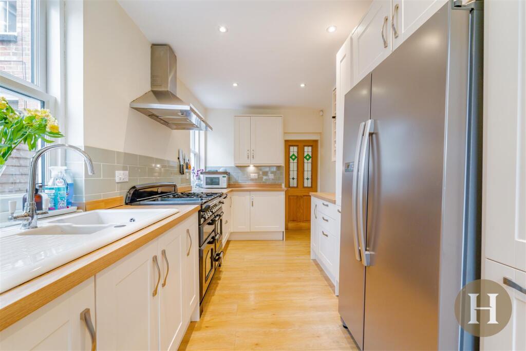 Hadleigh Estate Agents-27.jpg