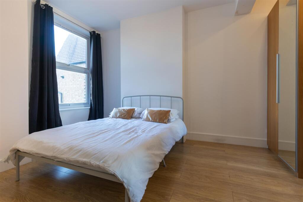 bedroom 2 (1 of 1).jpg