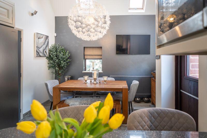 DINING KITCHEN