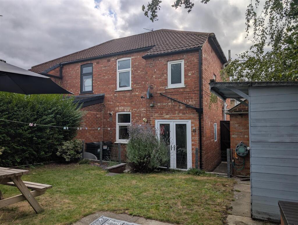 Garthlands Garden 2.jpg