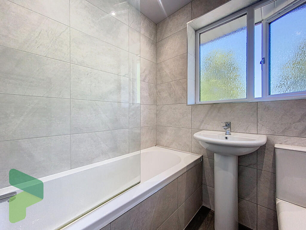 Family Bathroom 
