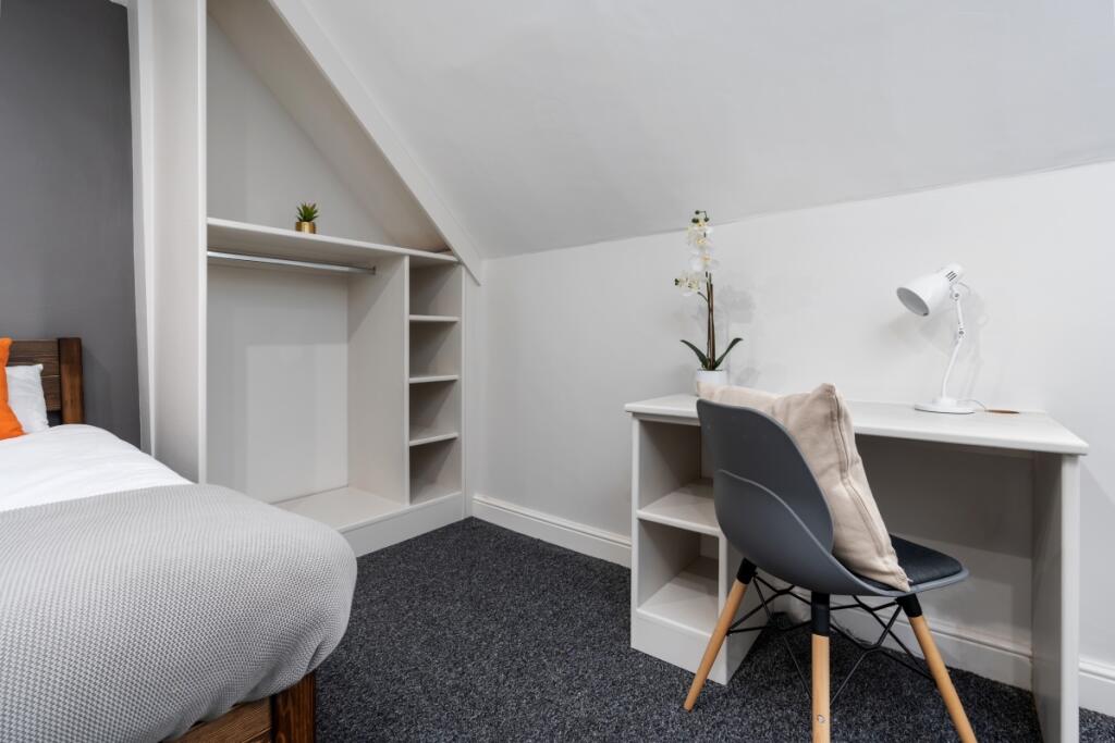 2 Lombard Grove, Bedroom 6