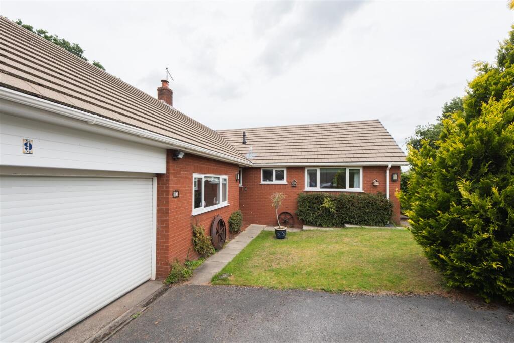 9 Orchard Dene-044.jpg