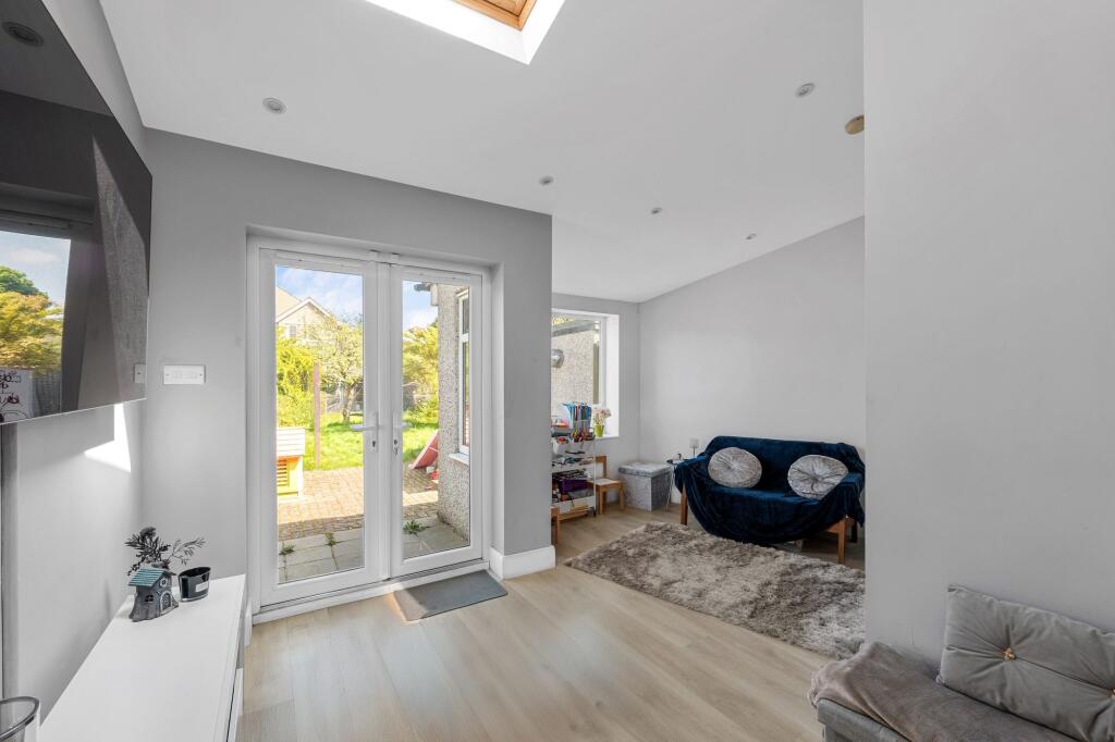 Rear Reception/Extension