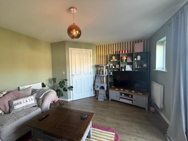 Lounge 3.jpg