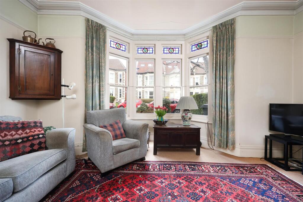 19 Cricklade Rd 3.JPG