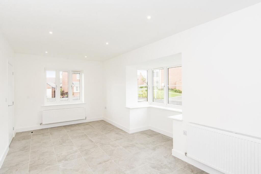 Family Dining Kitchen (Photo Three)