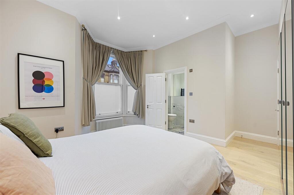 FB - GFF, 15 Bloemfontein Road - BedroomA3 (1).JPG