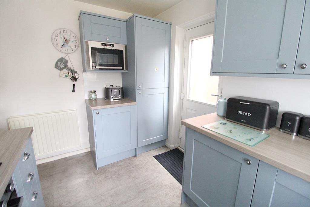 kitchen 2.jpg