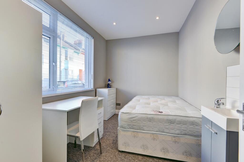 19 Southampton Street Bedroom 2
