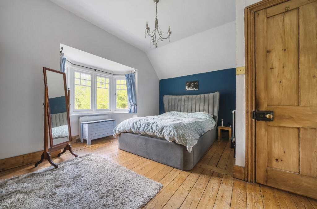 1296551683043830d...