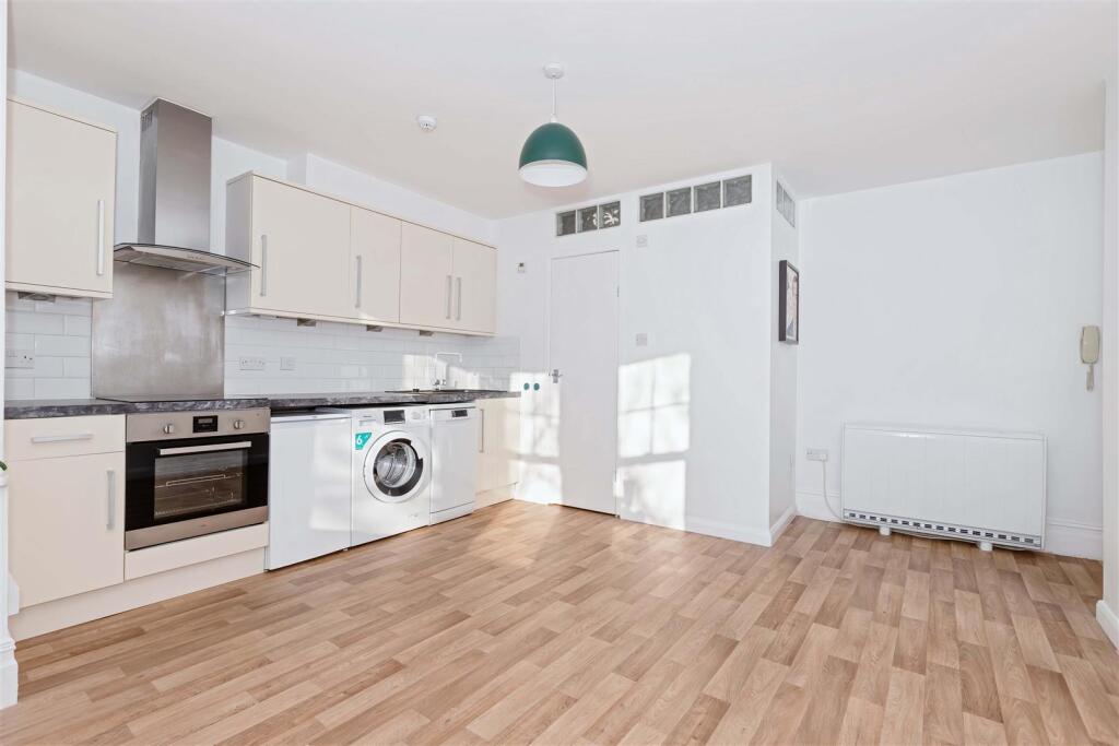 For Sale by Aspire Residential - Alexandra Road