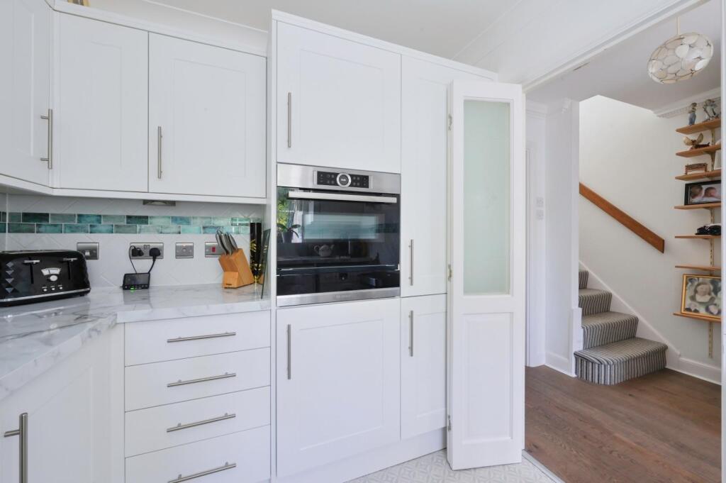 CORNER FARM CLOSE, 4 - (14).jpg