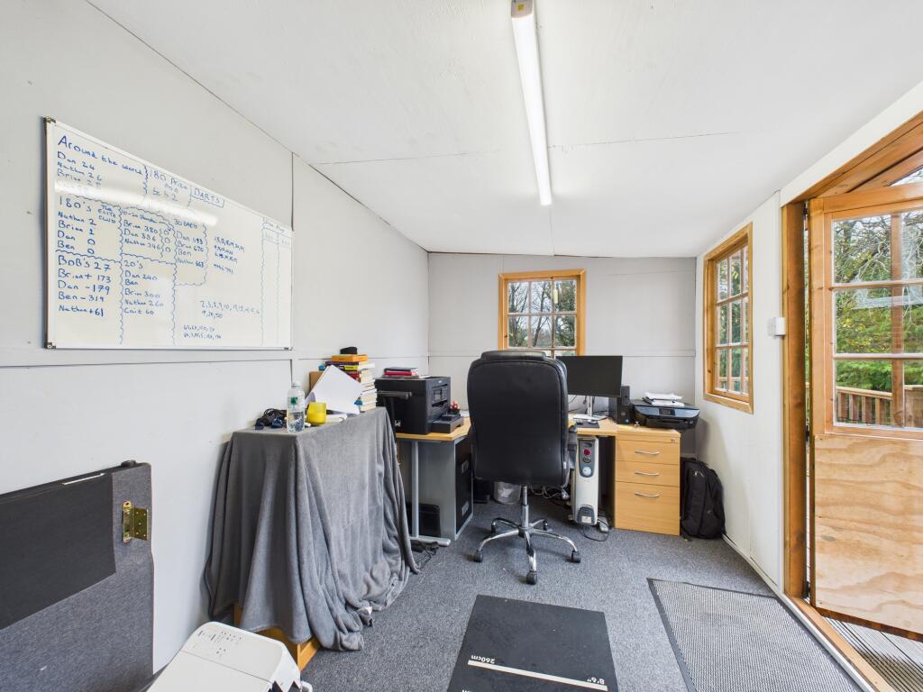 CAM02119G0-PR0497-STILL010