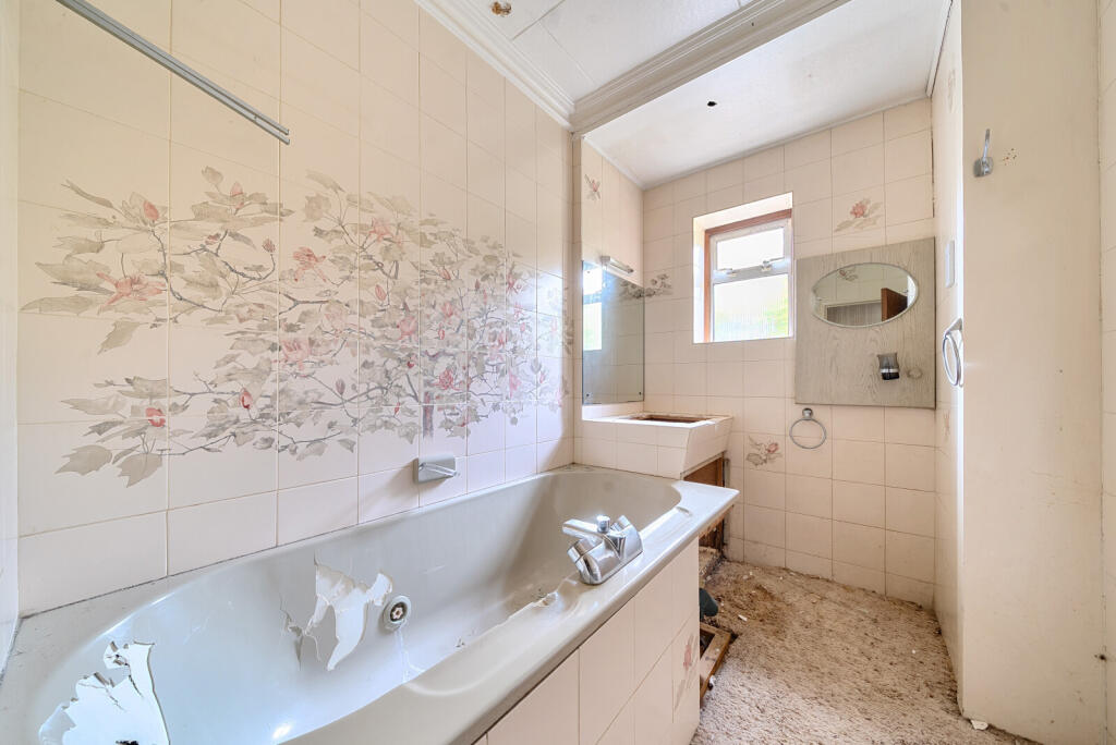 1363126-10-68e4e4...