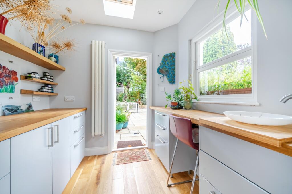 1345624-9-68aecf2...