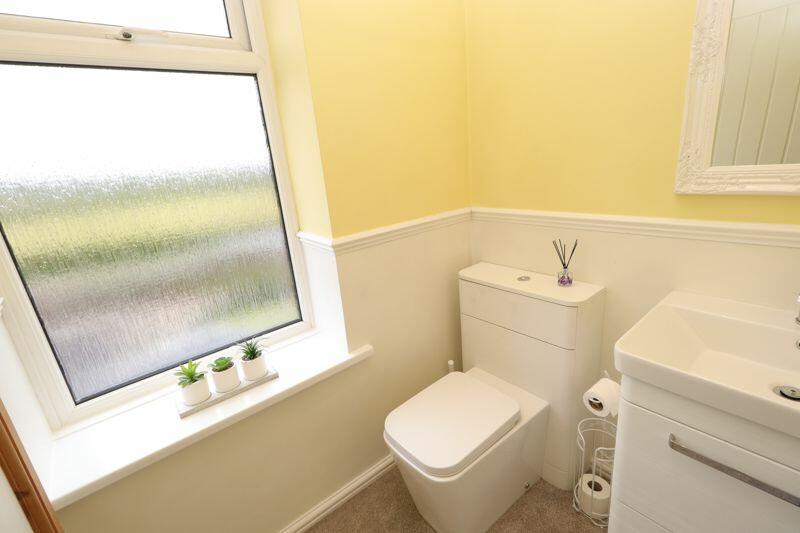 Bedroom 2 En-Suite W.C