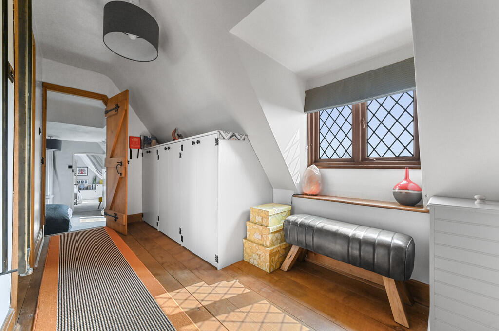 PT-FC(COL)-BucksP...