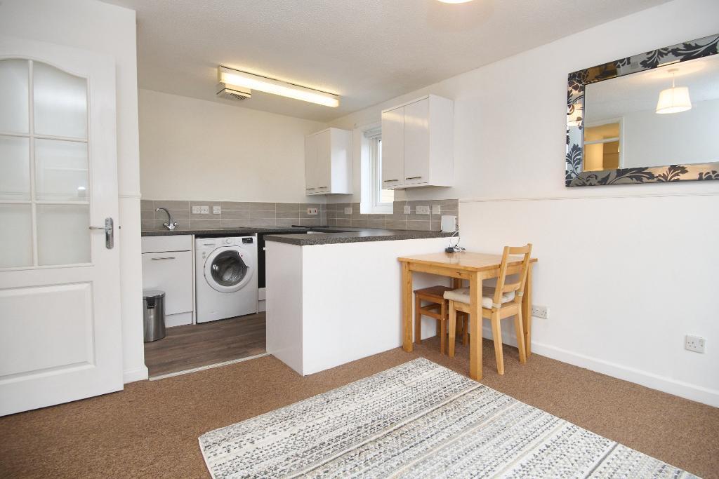 Kitchen / dining area