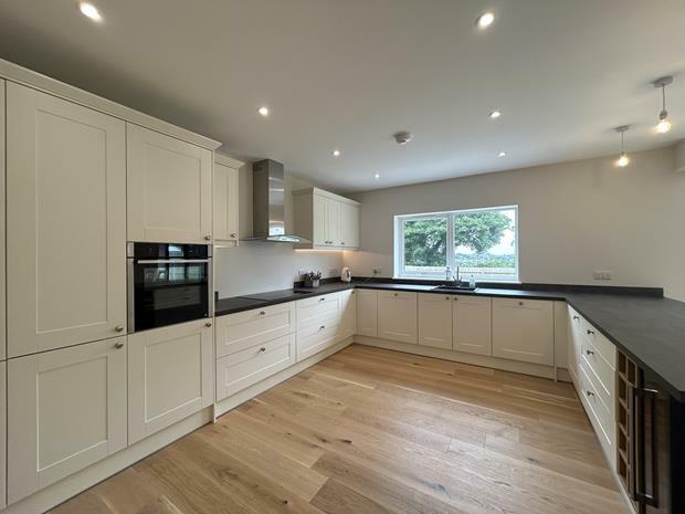 Kitchen 3