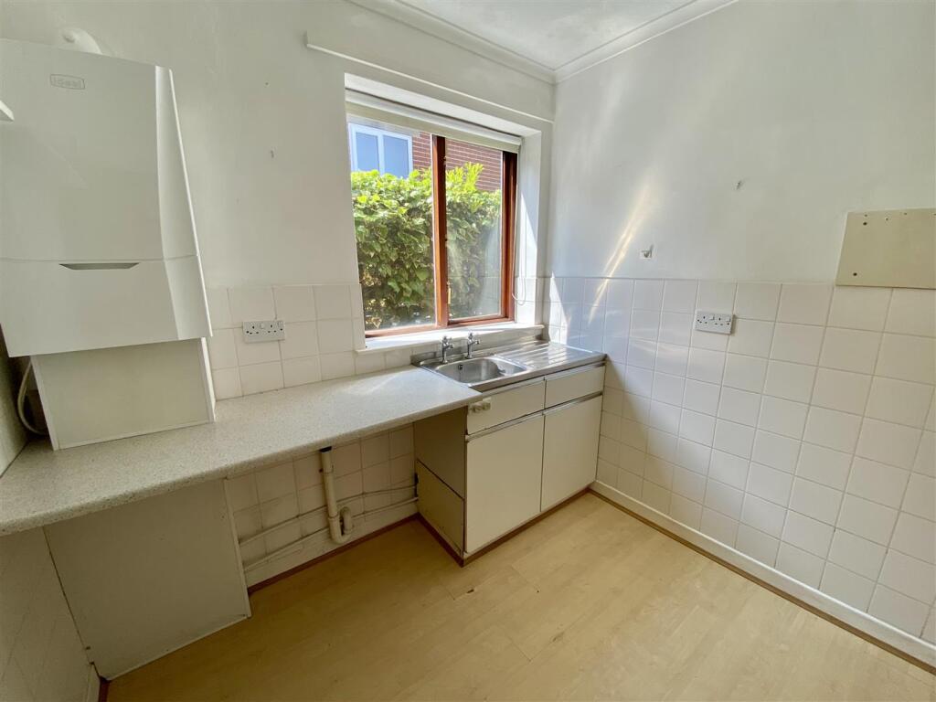 Bramleys Estate Agents - Hopton Lane - Mirfield (1