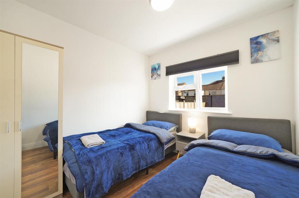 70 Eton Avenue - gthuUNN56W3NBhX9XYuK.jpg