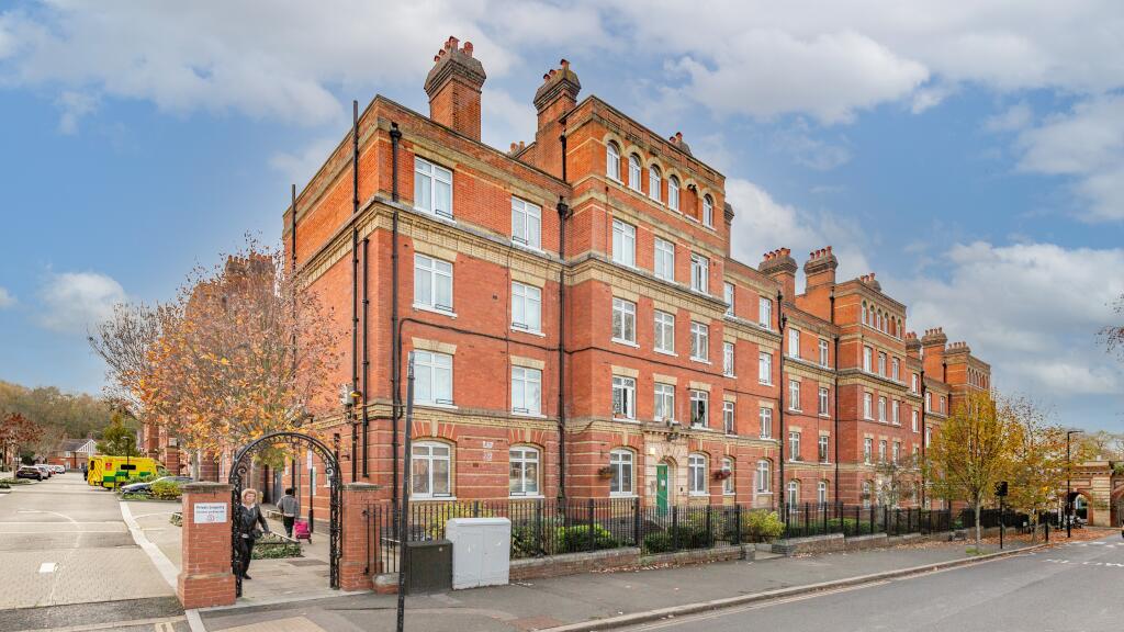 Flat 9, Block A Peabody Estate, Rosendale Road, Herne Hill, London, SE24 9EQ