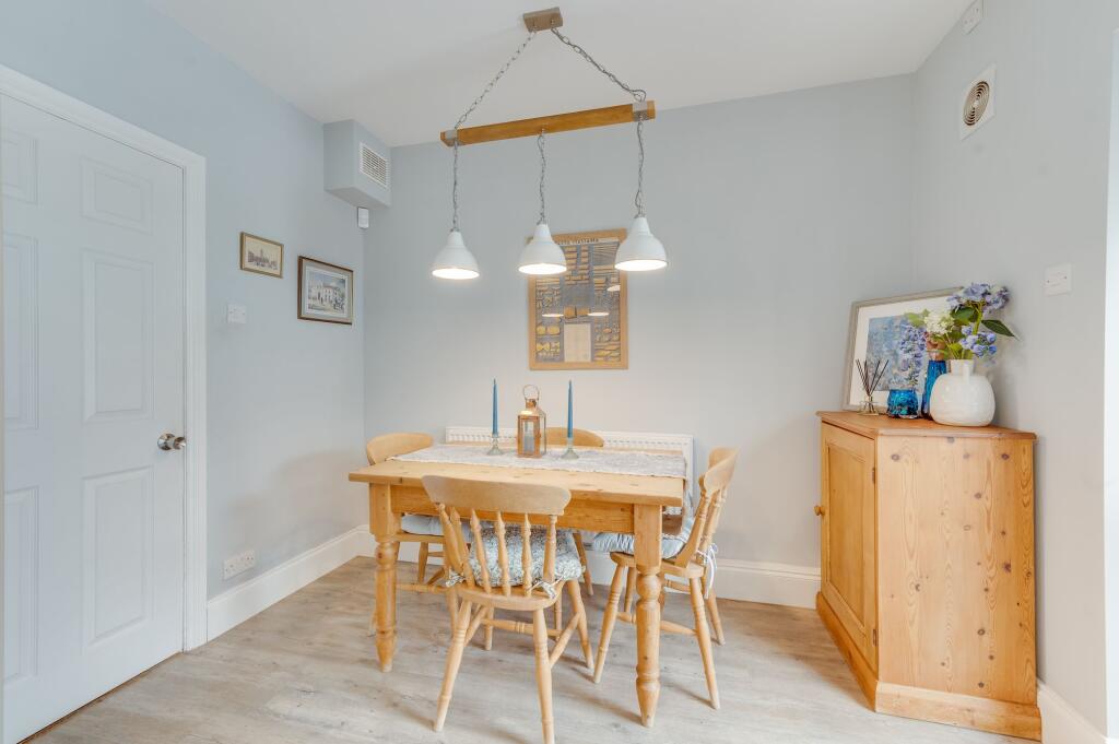 LIVING ROOM, KITCHEN AND DINER