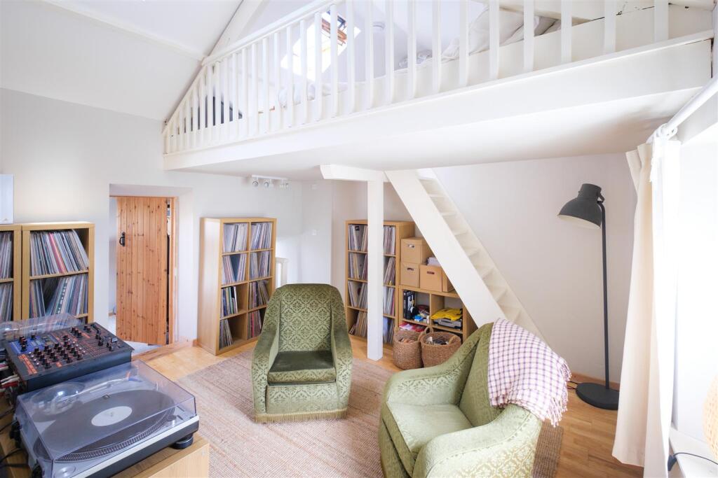 Parry Kenwyn Cottage Crafthole nPhotos-17.jpg