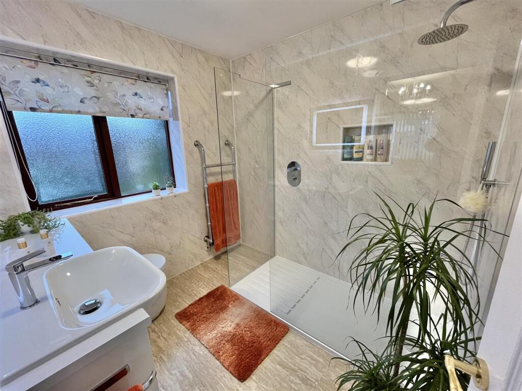 En-Suite Shower Room