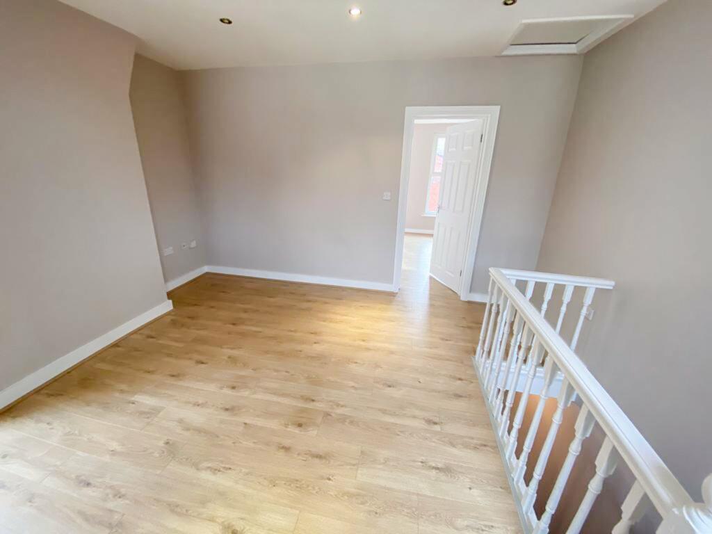 2 Westgate - Upstair