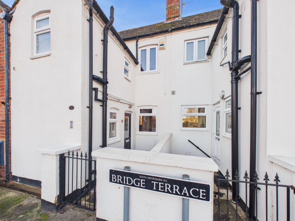 CAM02536G0-PR0030-STILL020