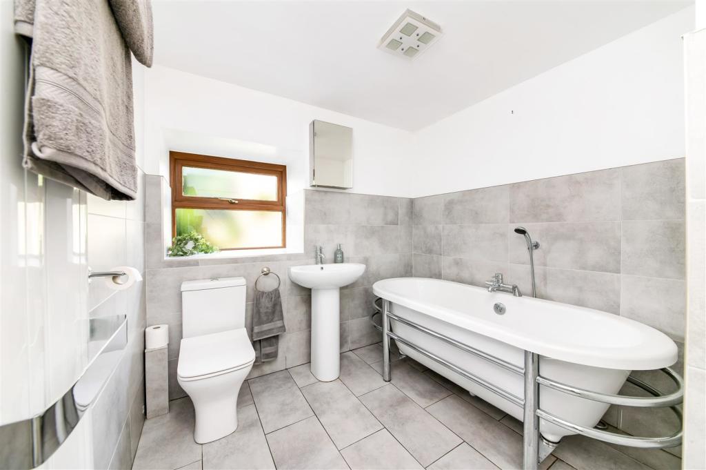 HOUSE BATHROOM