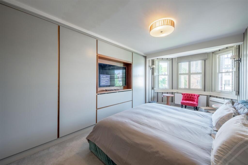 80 neville court 3095 bed2.jpg
