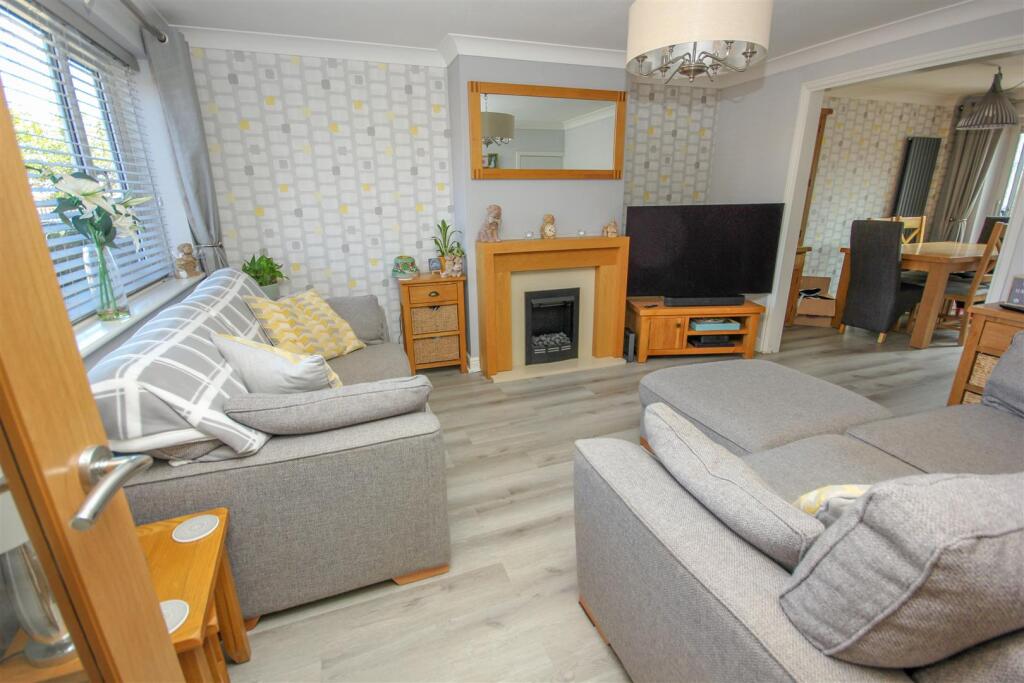 Lounge Dining Room.jpg