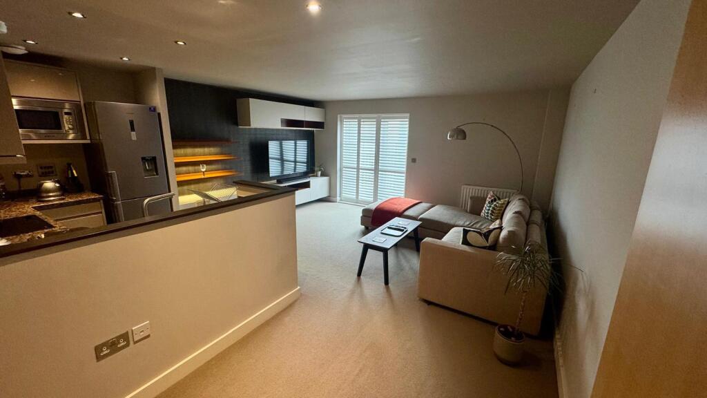 Shingly Place, E4