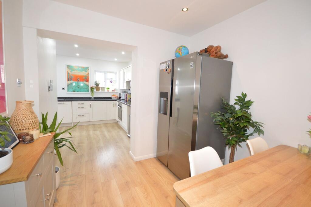 Kitchen/Dining Area
