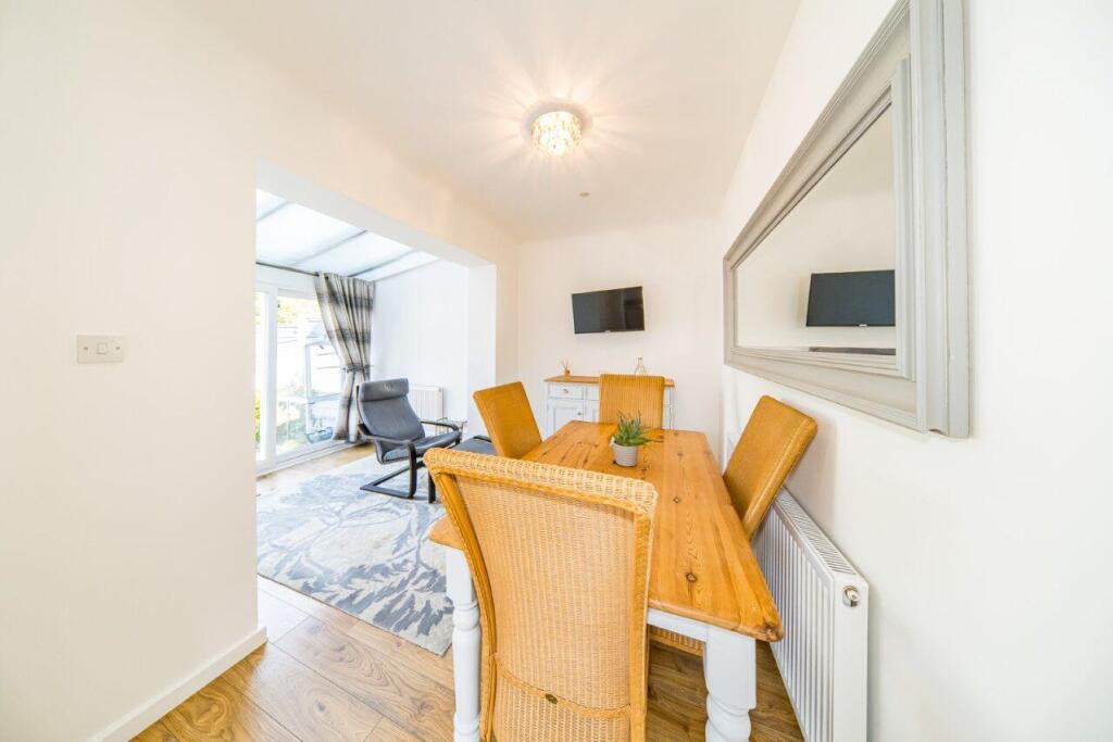 7 Cliftonville dining room.jpg