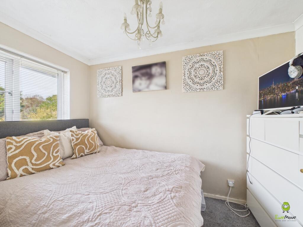 CAM02615G0-PR0126-STILL003