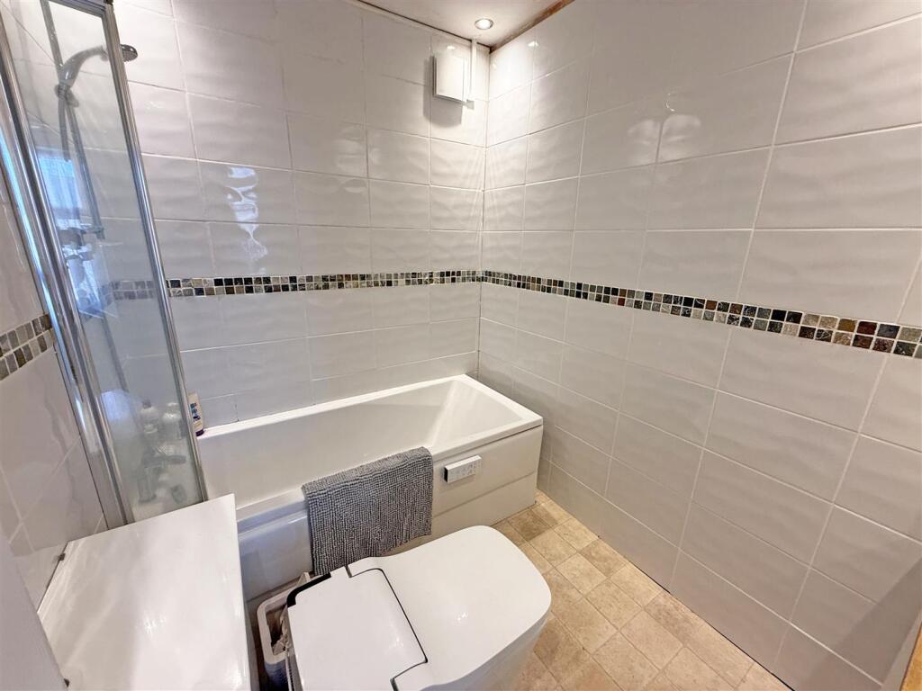 Wilberfoce Bathroom.jpg